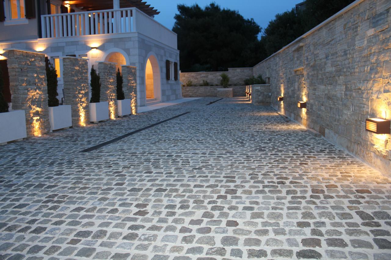 Villa Elena Sevid Exterior photo